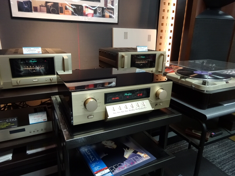 Accuphase C-2850の説明をしていただきました