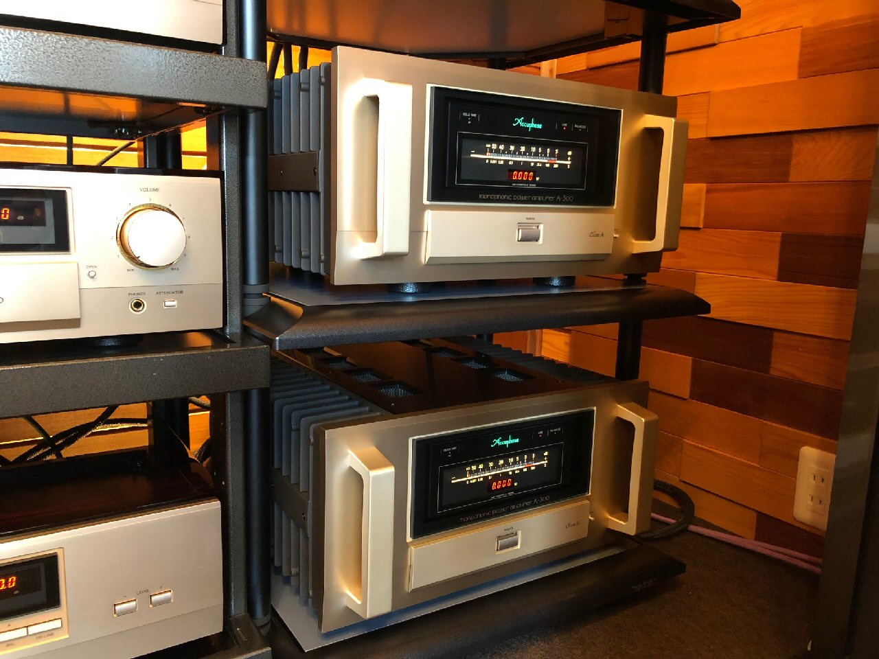 Accuphase A-300の配達